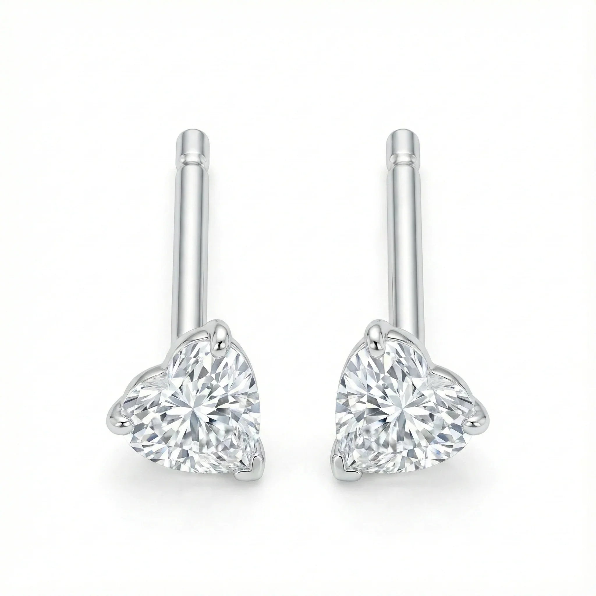 Petites puces d'oreilles en argent 925 forme cœur serties d'un zirconium brillant de 3mm